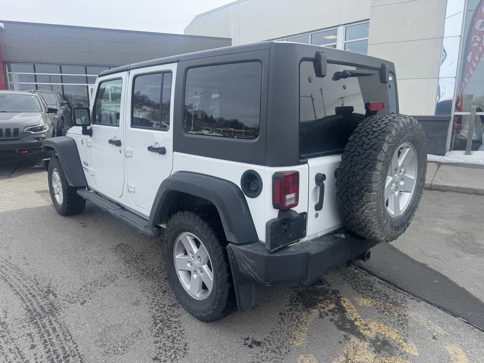 Image 2 Jeep Wrangler Unlimited Sport 2018