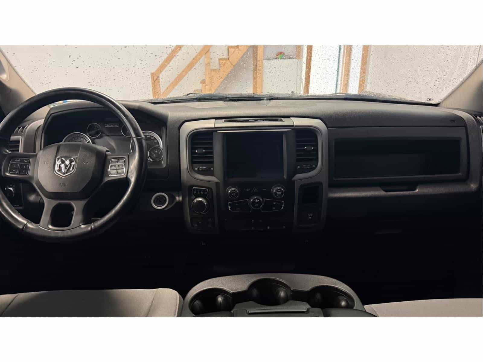 Image 12 RAM 1500 Classic Express 2021