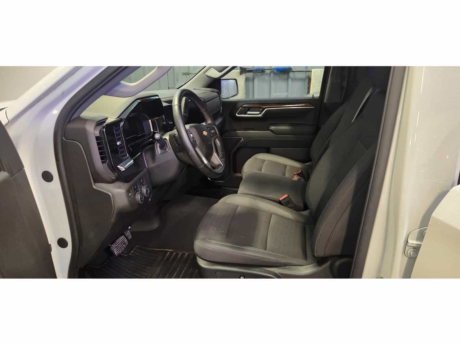 Image 10 Chevrolet Silverado 1500 LT 2025