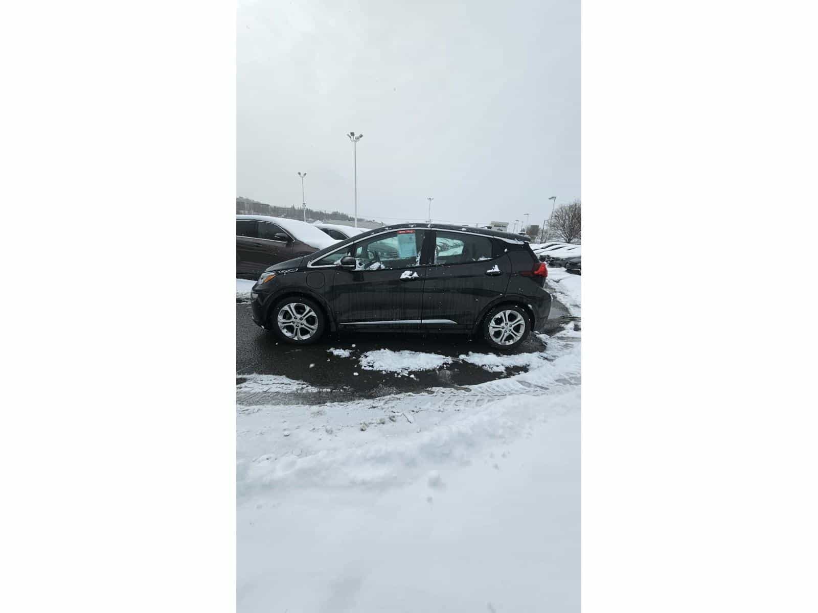 2017 Chevrolet Bolt EV LT - Image 2