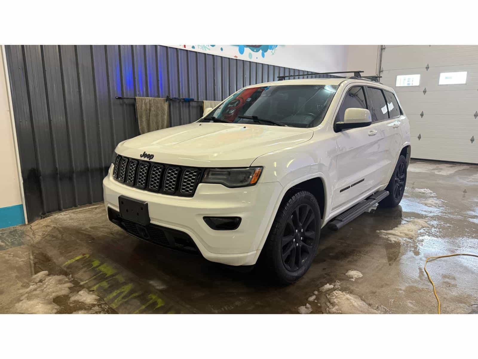 Image 1 Jeep Grand Cherokee Altitude 2020