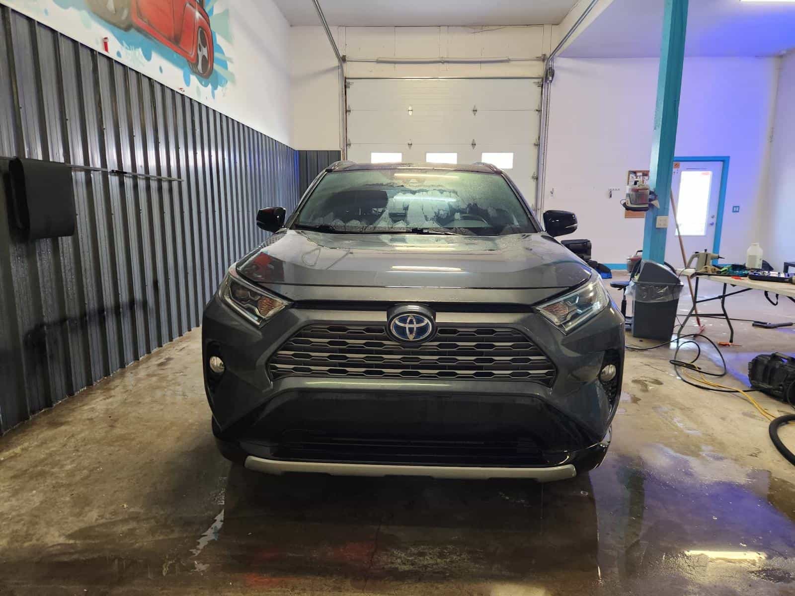 Image 3 Toyota Rav4 XLE Hybrid 2020