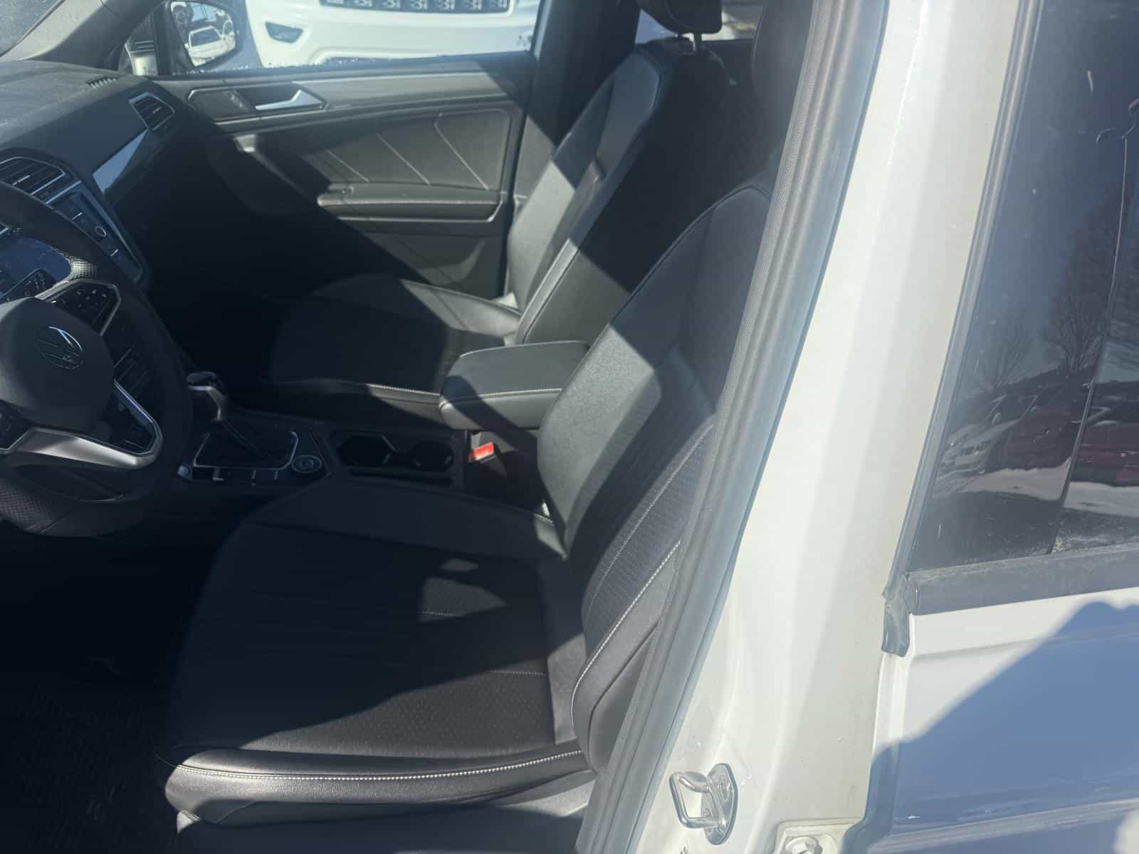 Image 6 Volkswagen Tiguan Comfortline R-L Blk 2022