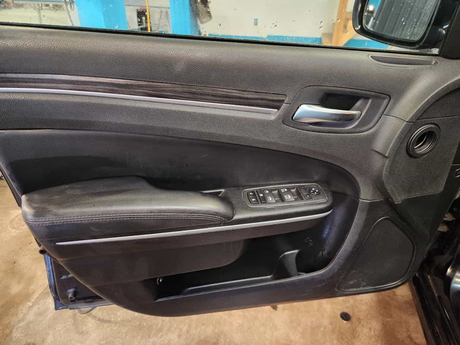 Image 10 Chrysler 300 Touring L 2022