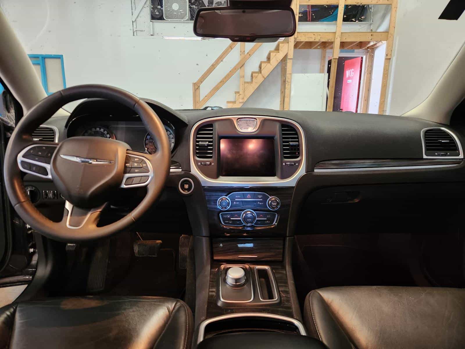 Image 13 Chrysler 300 Touring L 2022