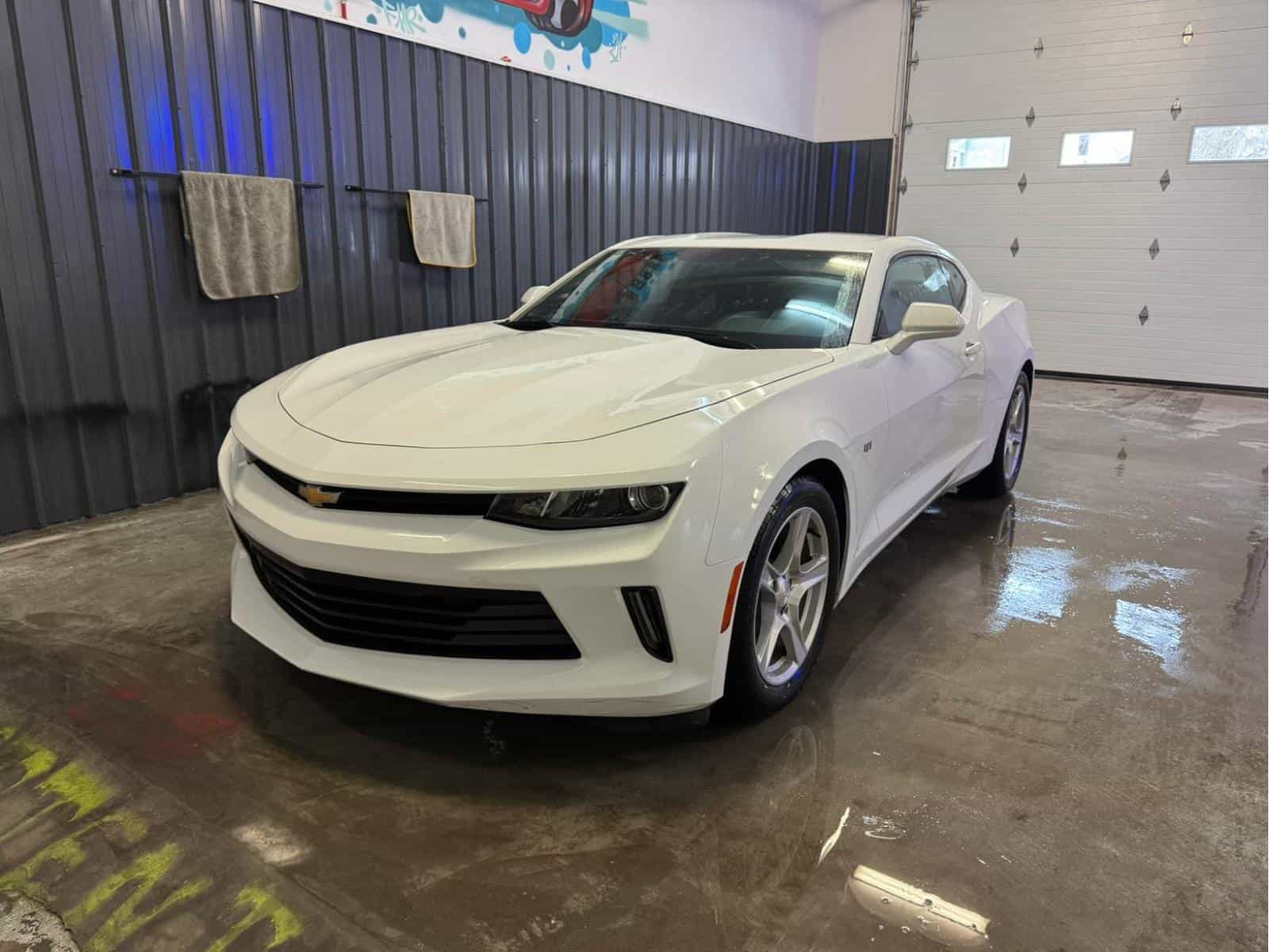 Image 1 Chevrolet Camaro 1LT 2017