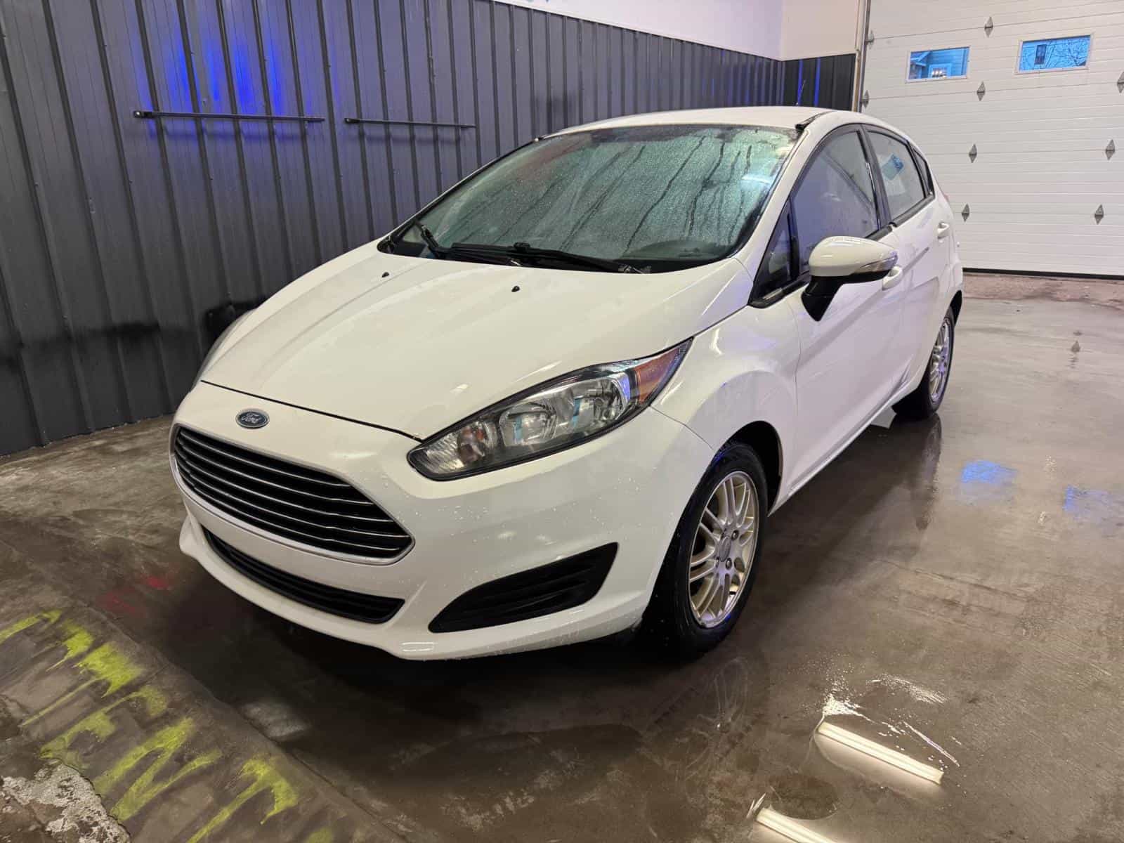 Image 1 Ford Fiesta SE 2014