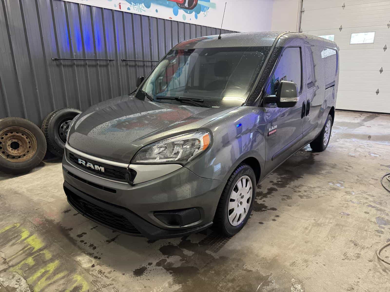 Image 1 RAM Promstr Cty Tradesman Slt SLT 2021