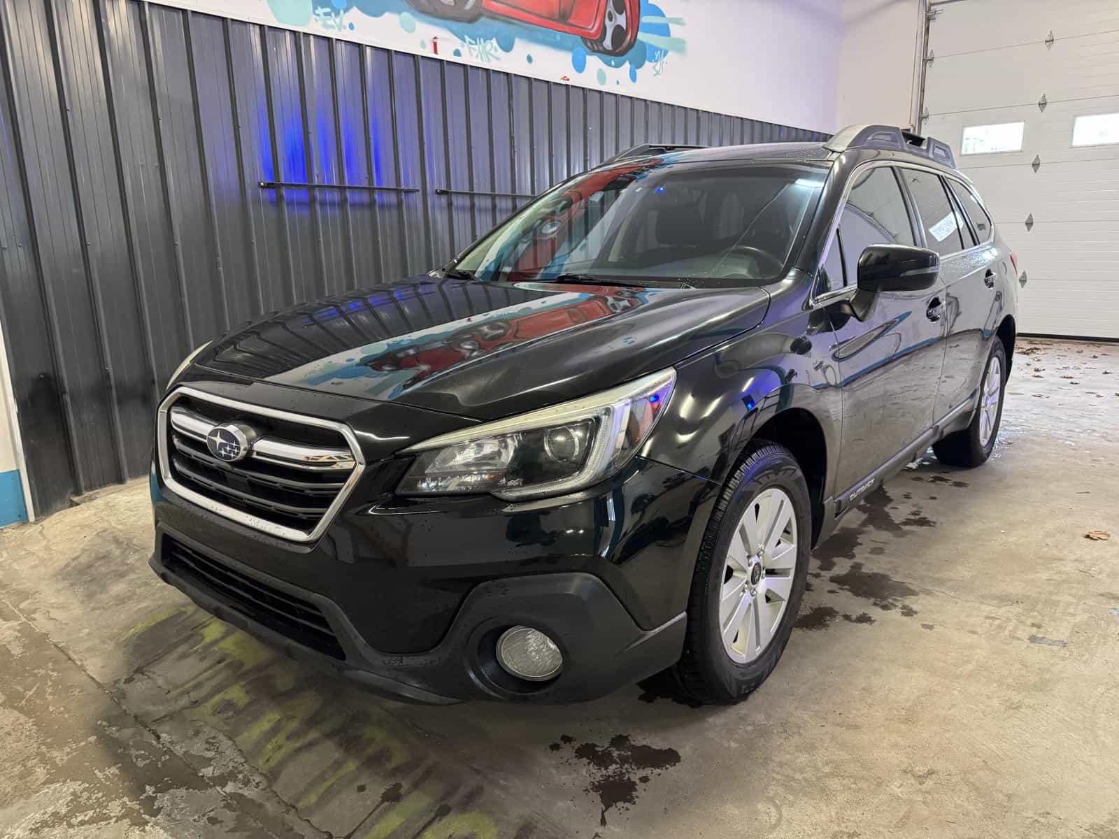 2018 Subaru Outback 2.5i Touring - Image 1