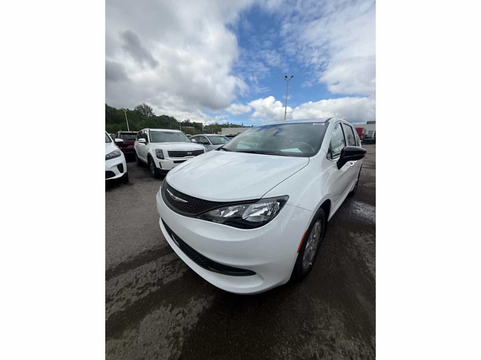 2027 Chrysler Grand Caravan SXT - Image 1