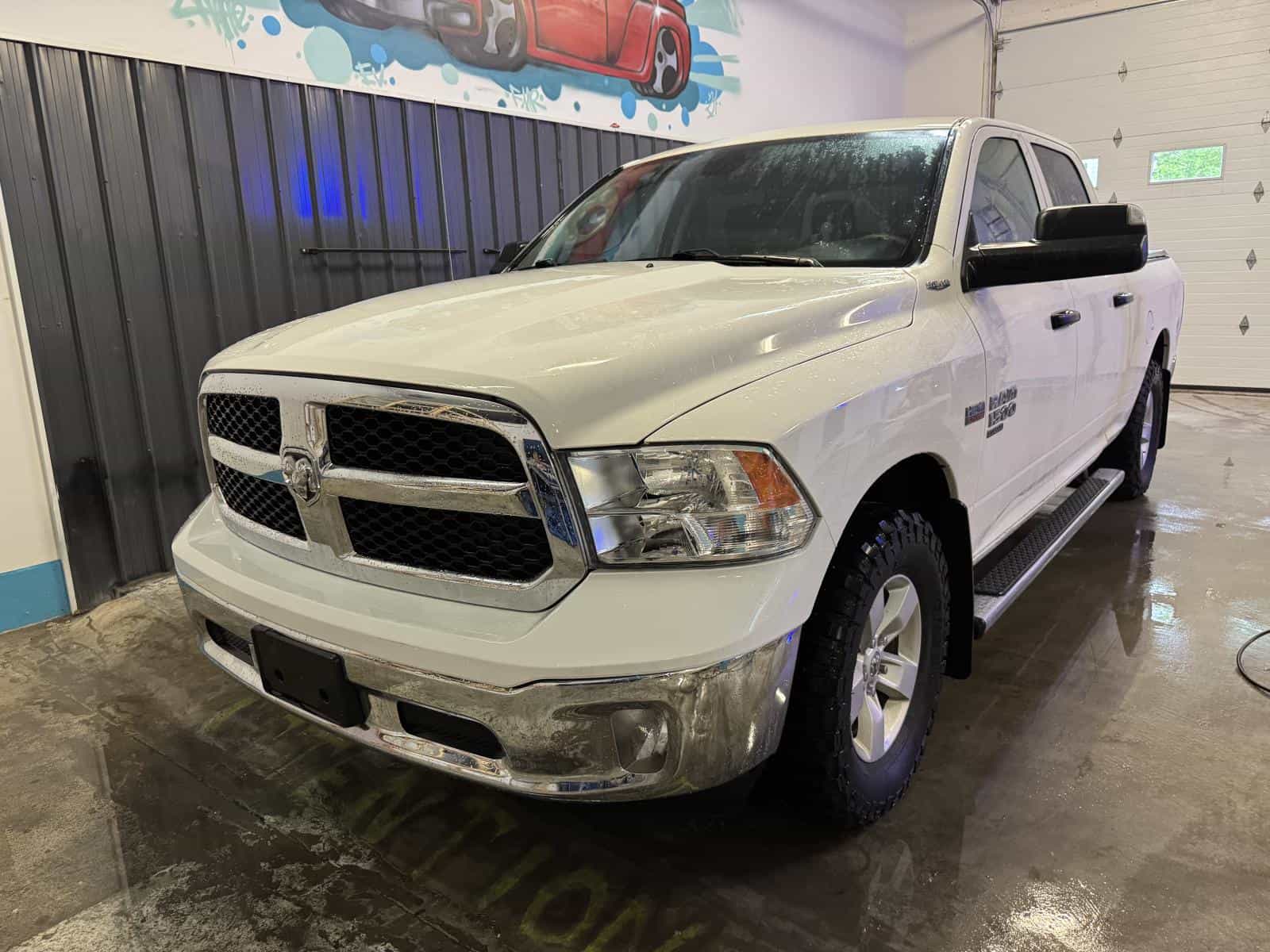 Image 1 RAM 1500 Classic Tradesman 2021