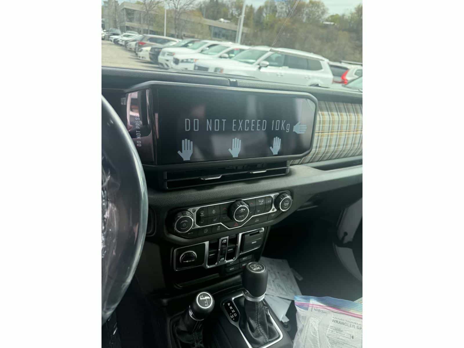 Image 1 Jeep Wrangler Sport 2026