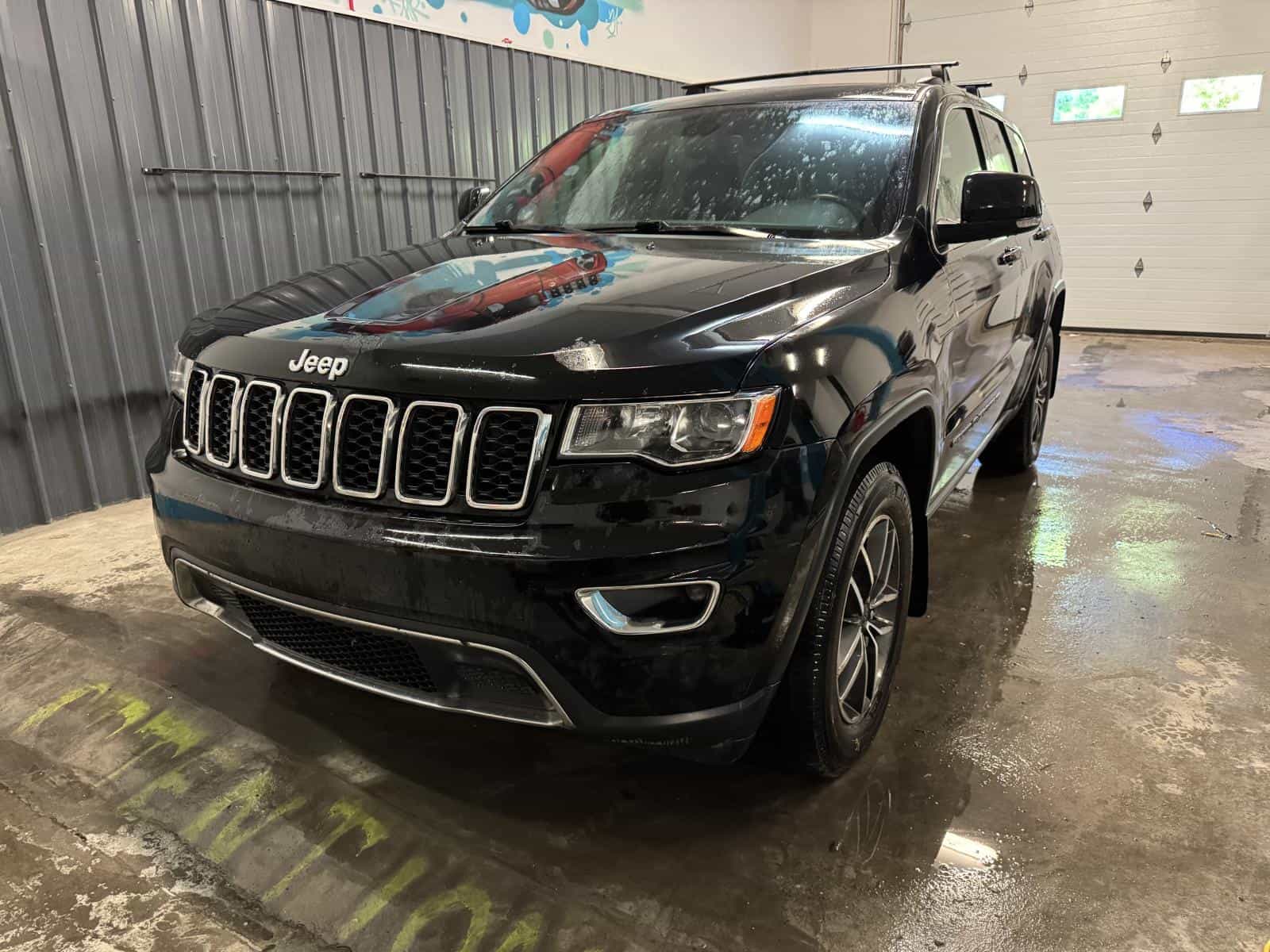 2022 Jeep Grand Cherokee WK Limited - Image 1