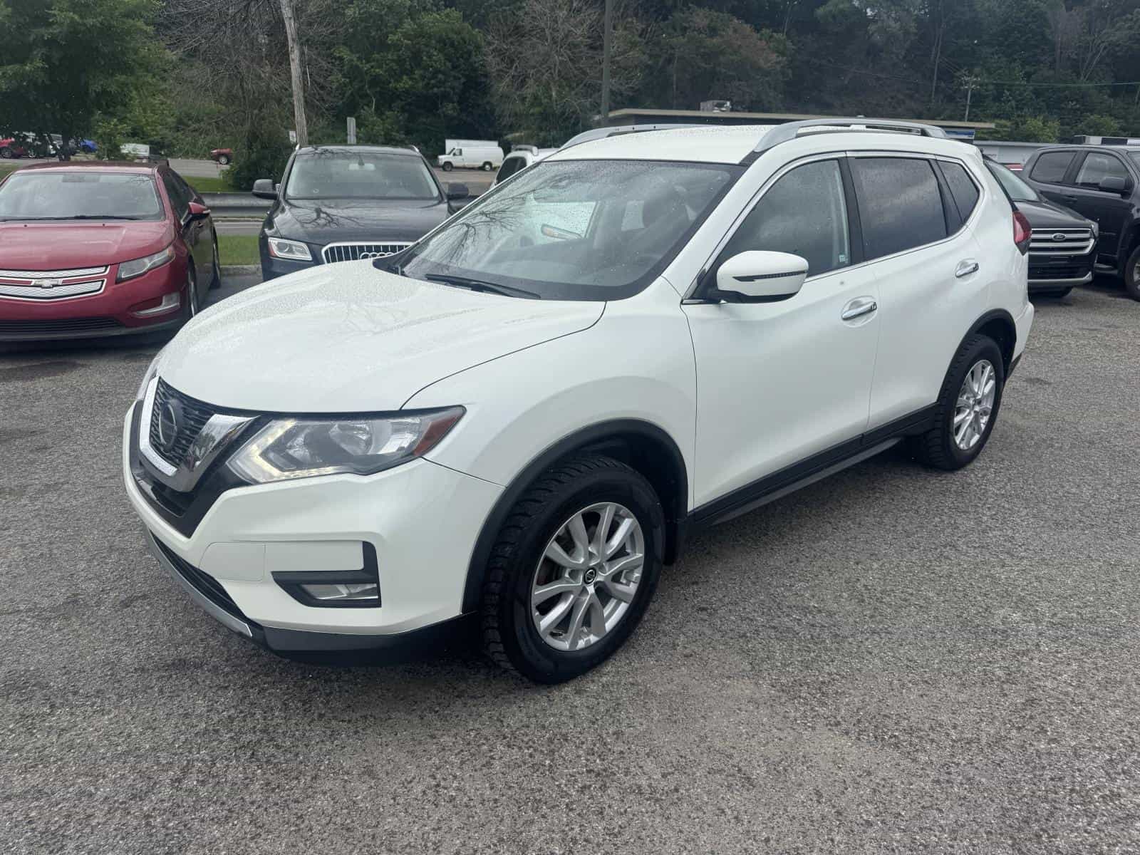 2020 Nissan Rogue SV - Image 1