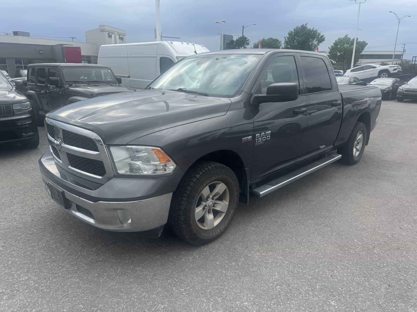 Image 1 RAM 1500 Classic SLT 2022