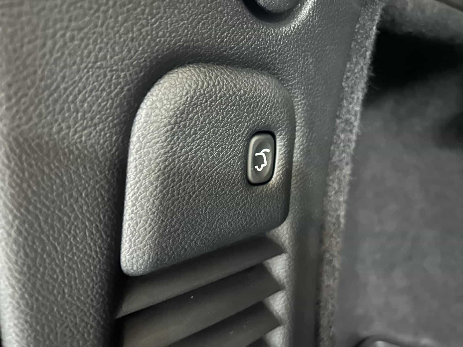 2023 Dodge Durango R/T - Image 15