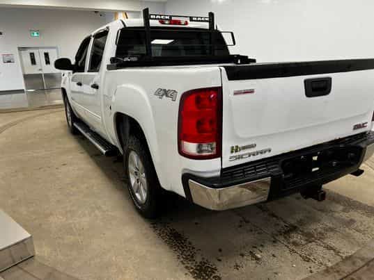 2011 GMC Sierra Hybrid - Image 29