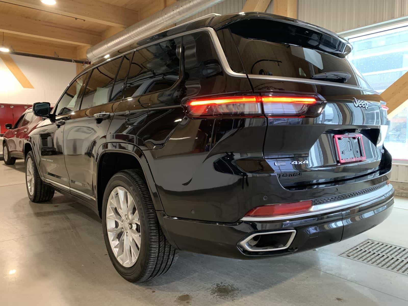 Image 3 Jeep Grand Cherokee L Summit 2021