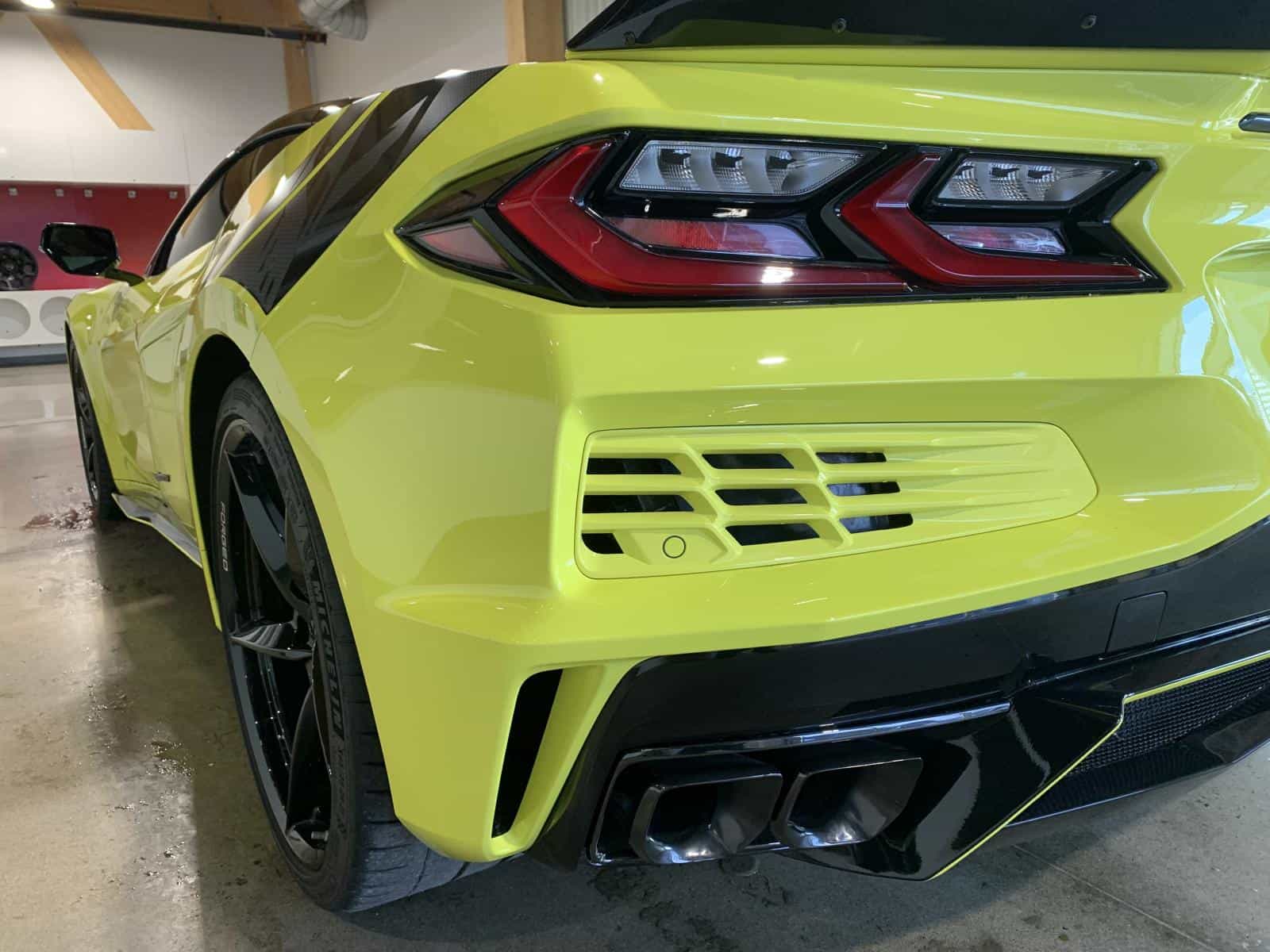 2024 Chevrolet Corvette E-Ray 1LZ - Image 7