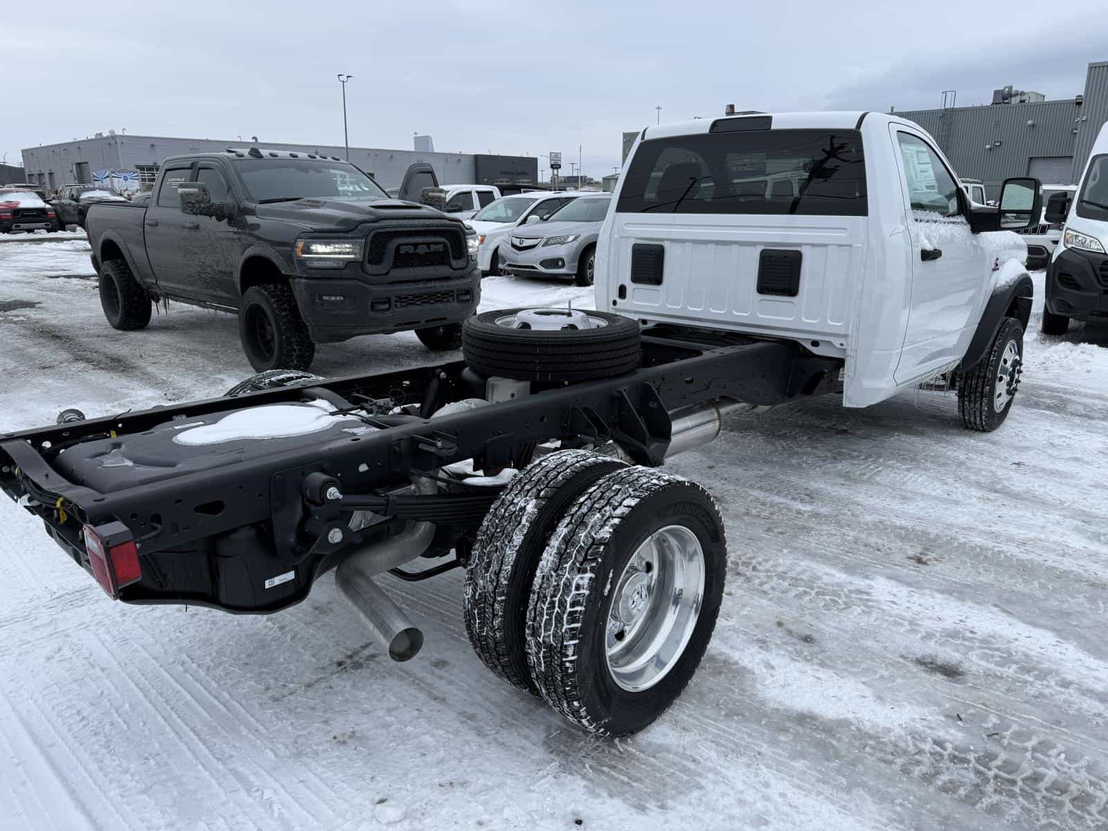 2025 RAM Chassis Cab 5500 Tradesman - Image 4