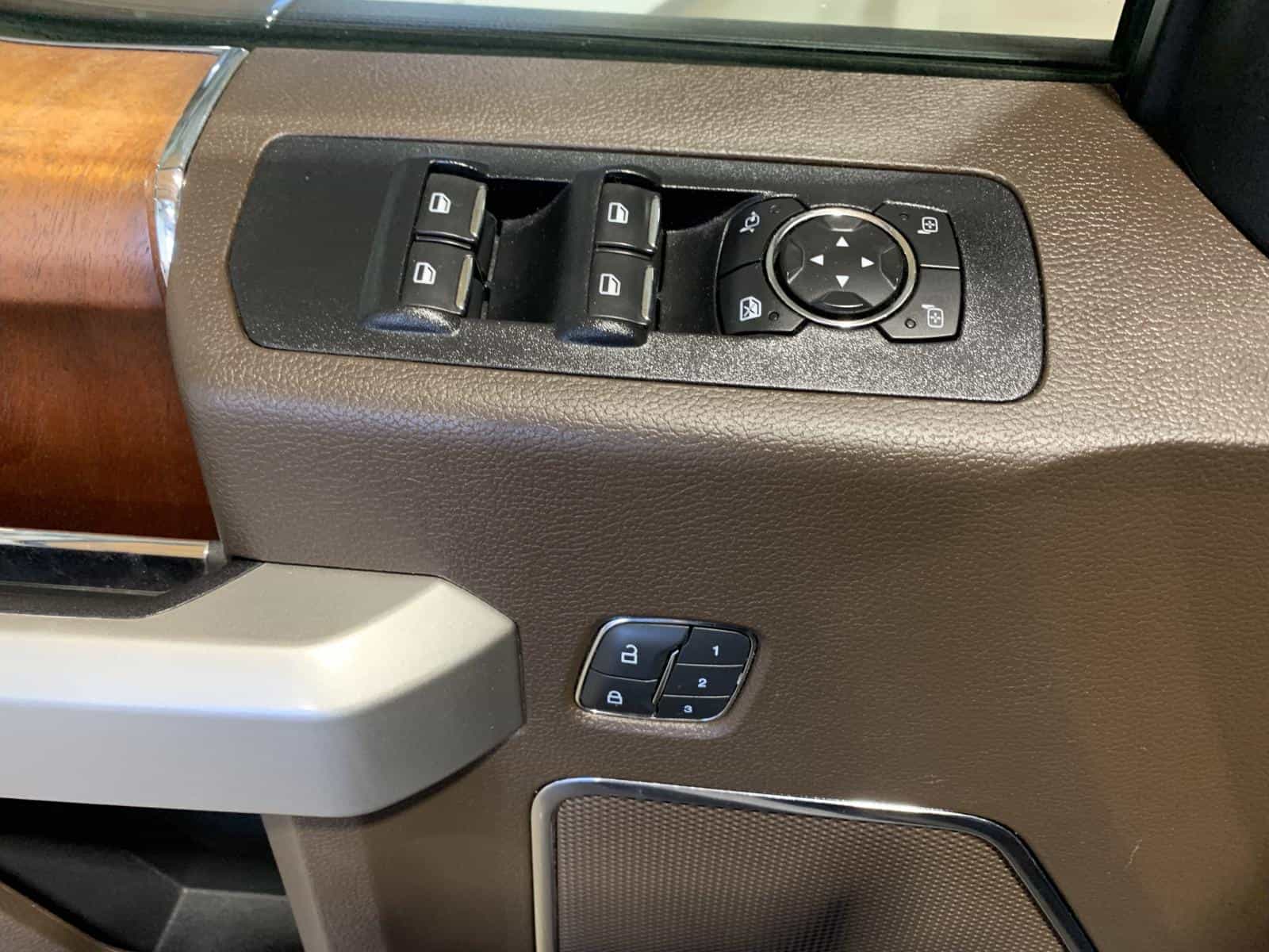 2017 Ford F150 King Ranch - Image 25