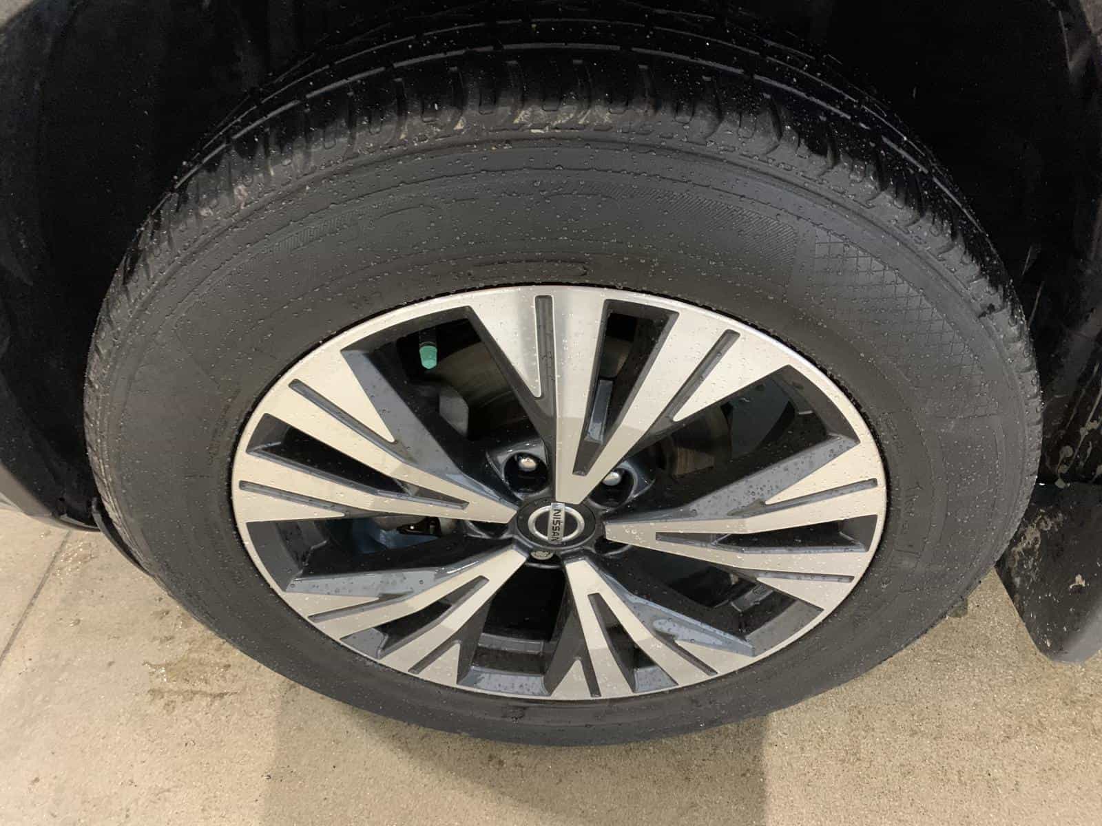 2021 Nissan Rogue SV - Image 7