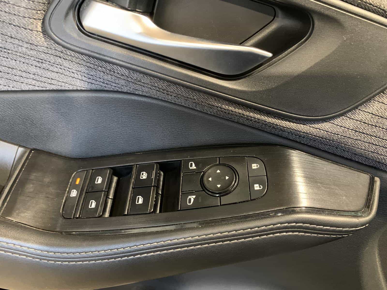 2021 Nissan Rogue SV - Image 24