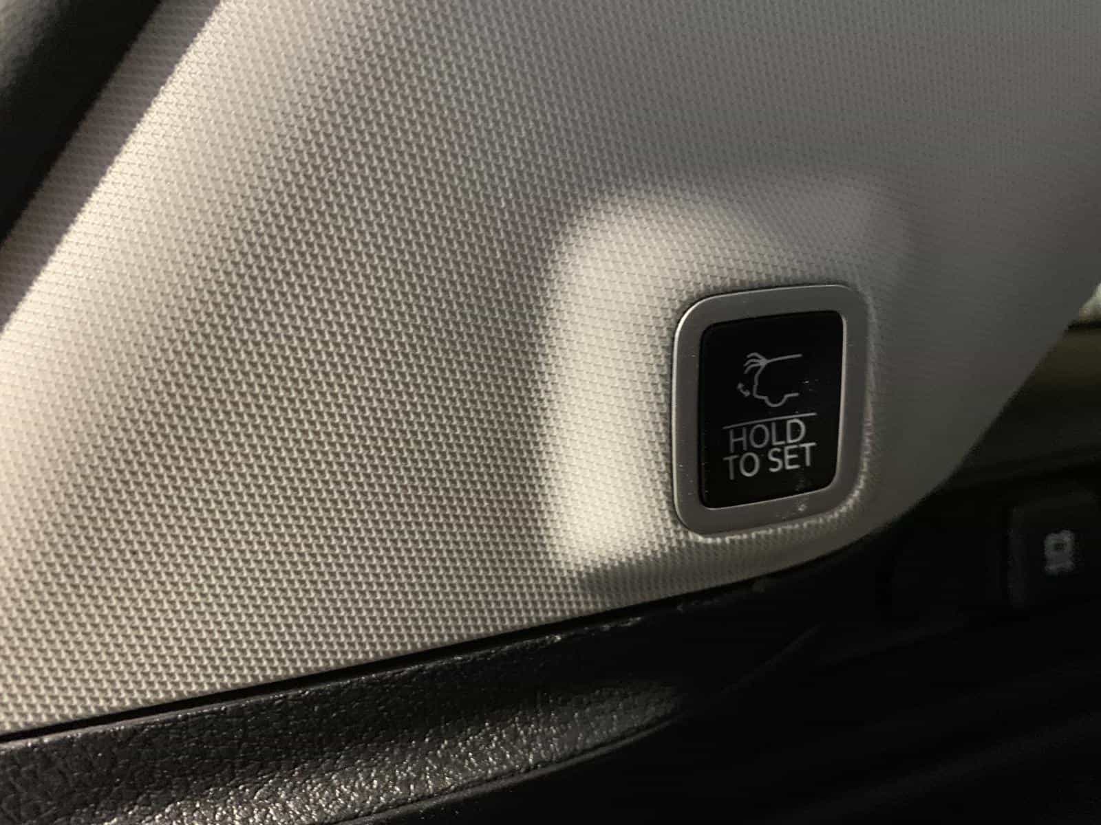 2022 Jeep Grand Cherokee Limited 4X Base 4XE - Image 15