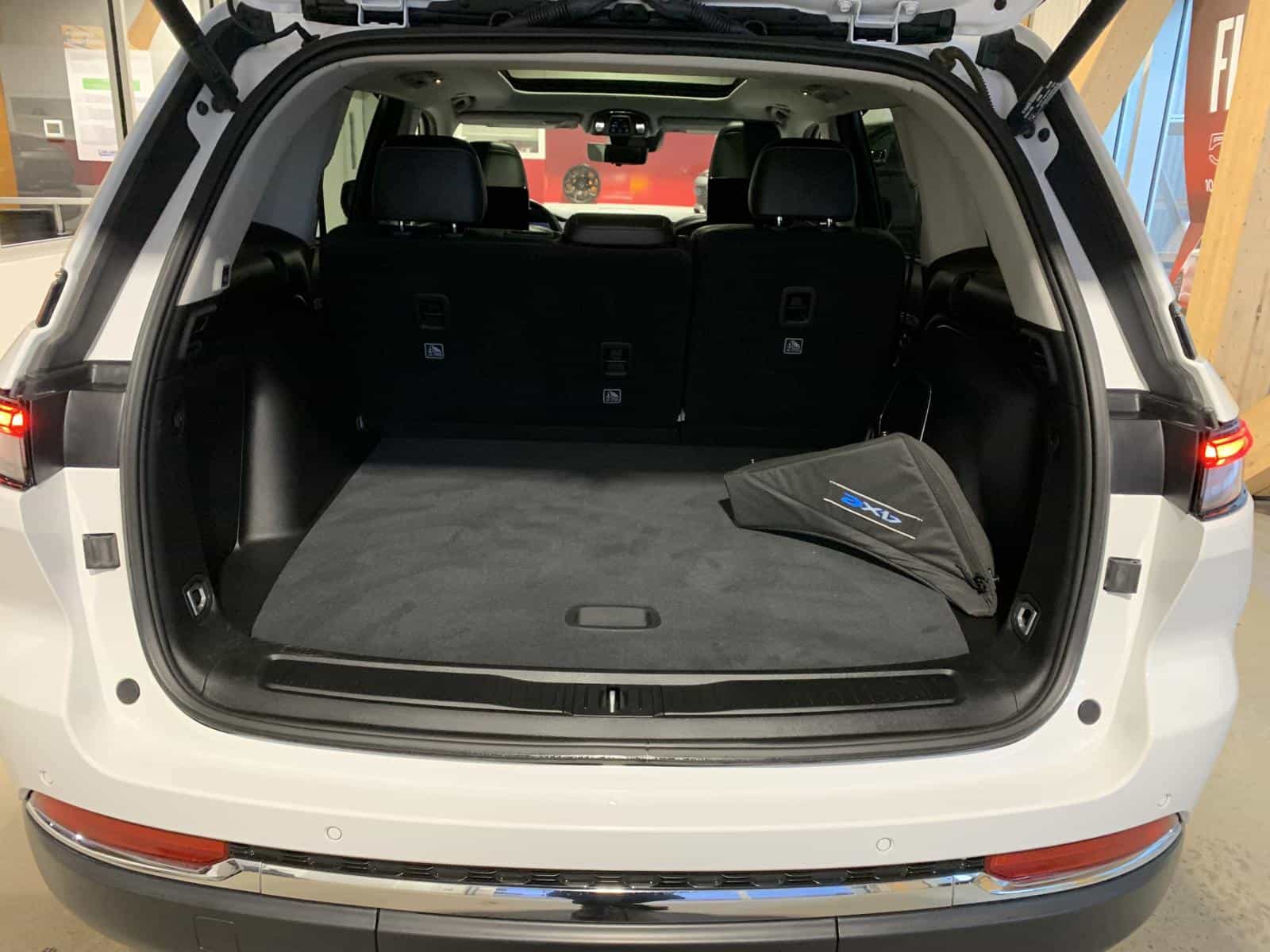 2022 Jeep Grand Cherokee 4xe Limited - Image 14