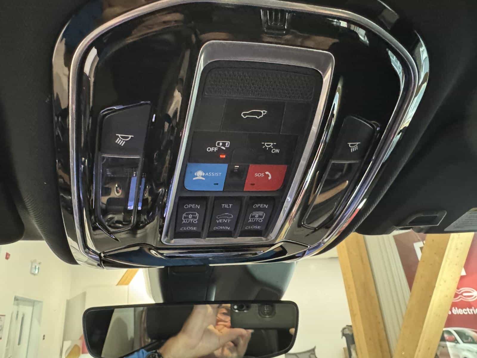 2022 Jeep Grand Cherokee L Summit - Image 25