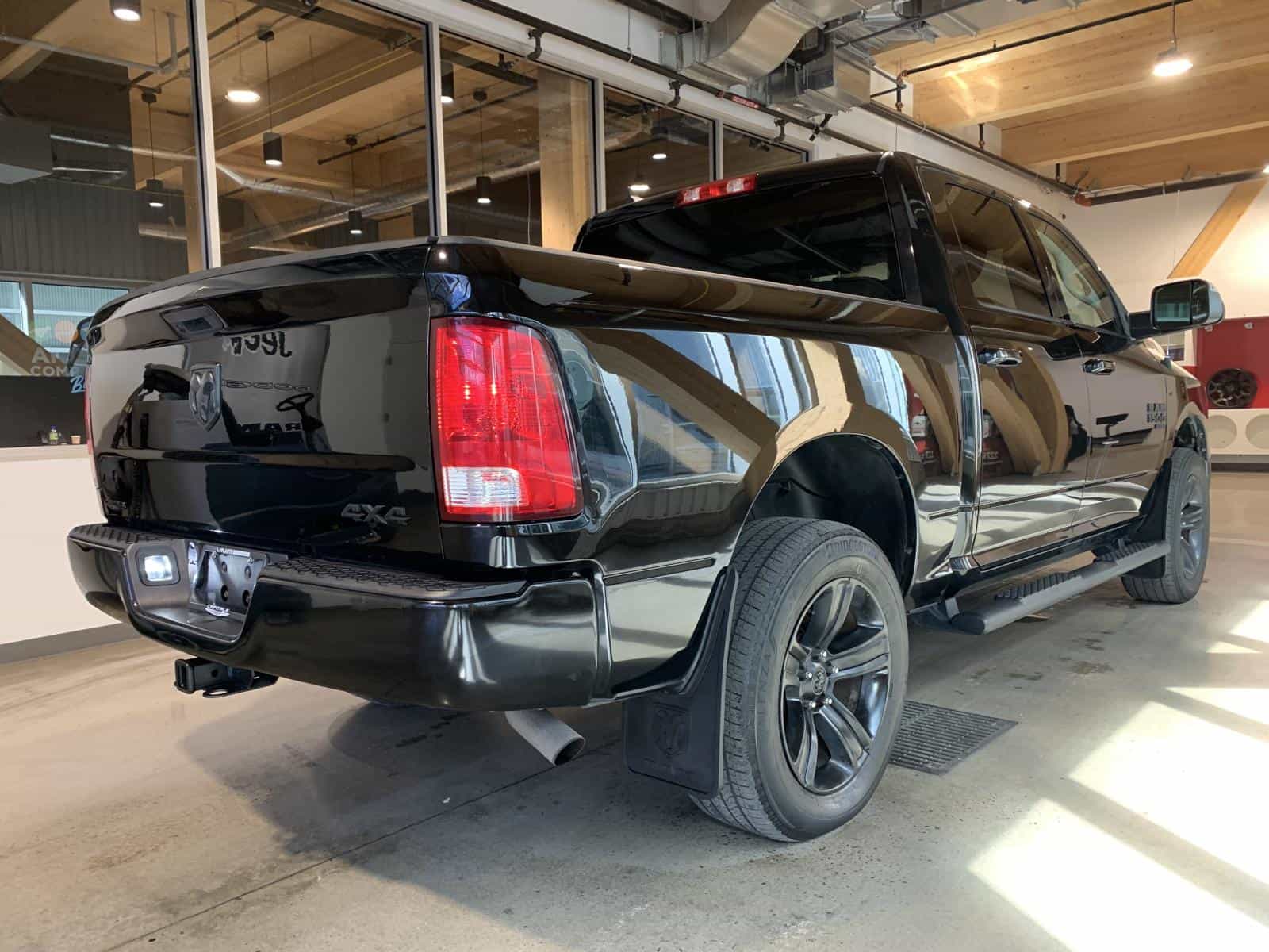 2021 RAM 1500 Classic 1500 Express - Image 3