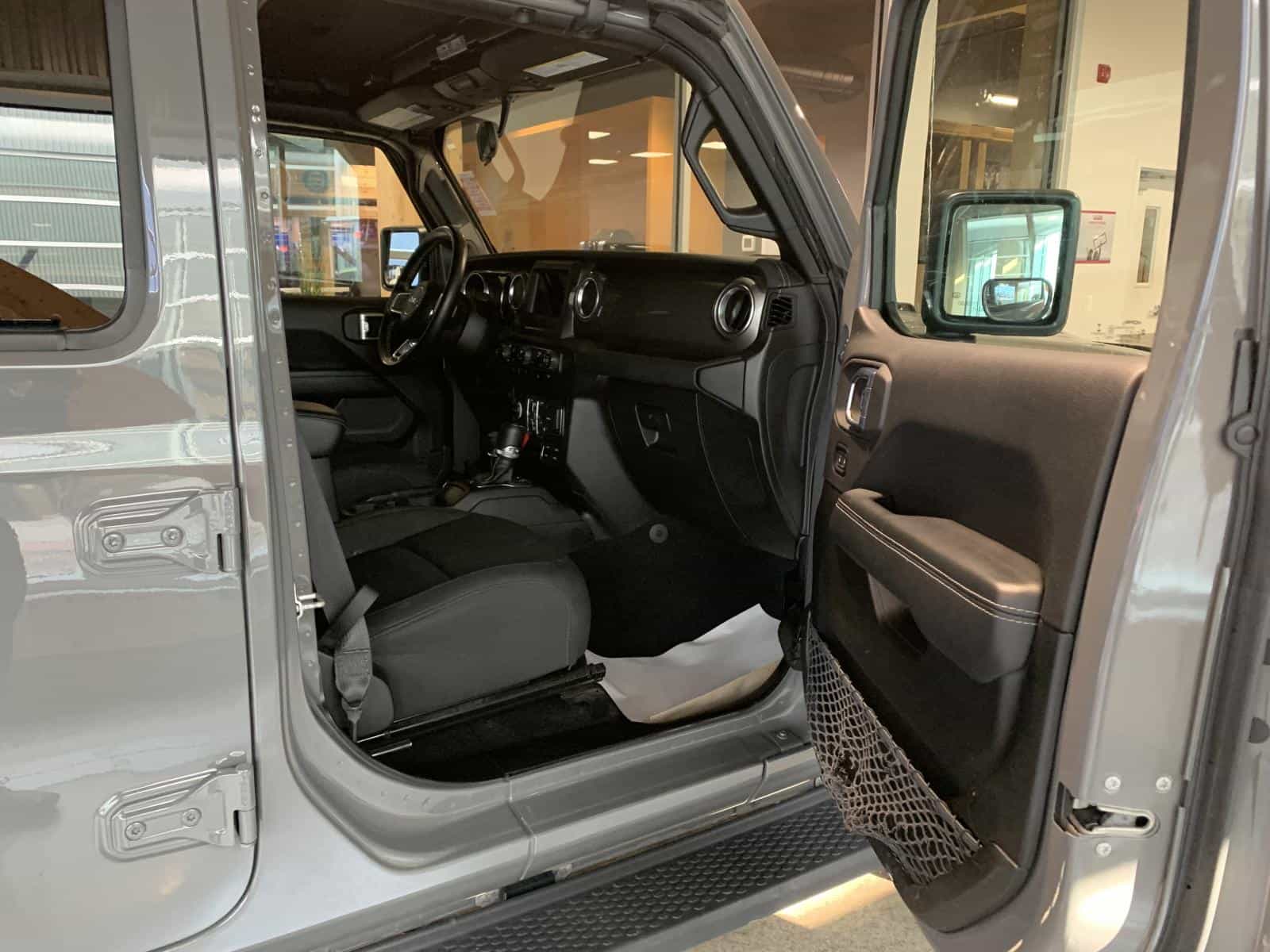 2021 Jeep WRANGLER UNLIMITED SAHARA Unlimited Sahara - Image 8