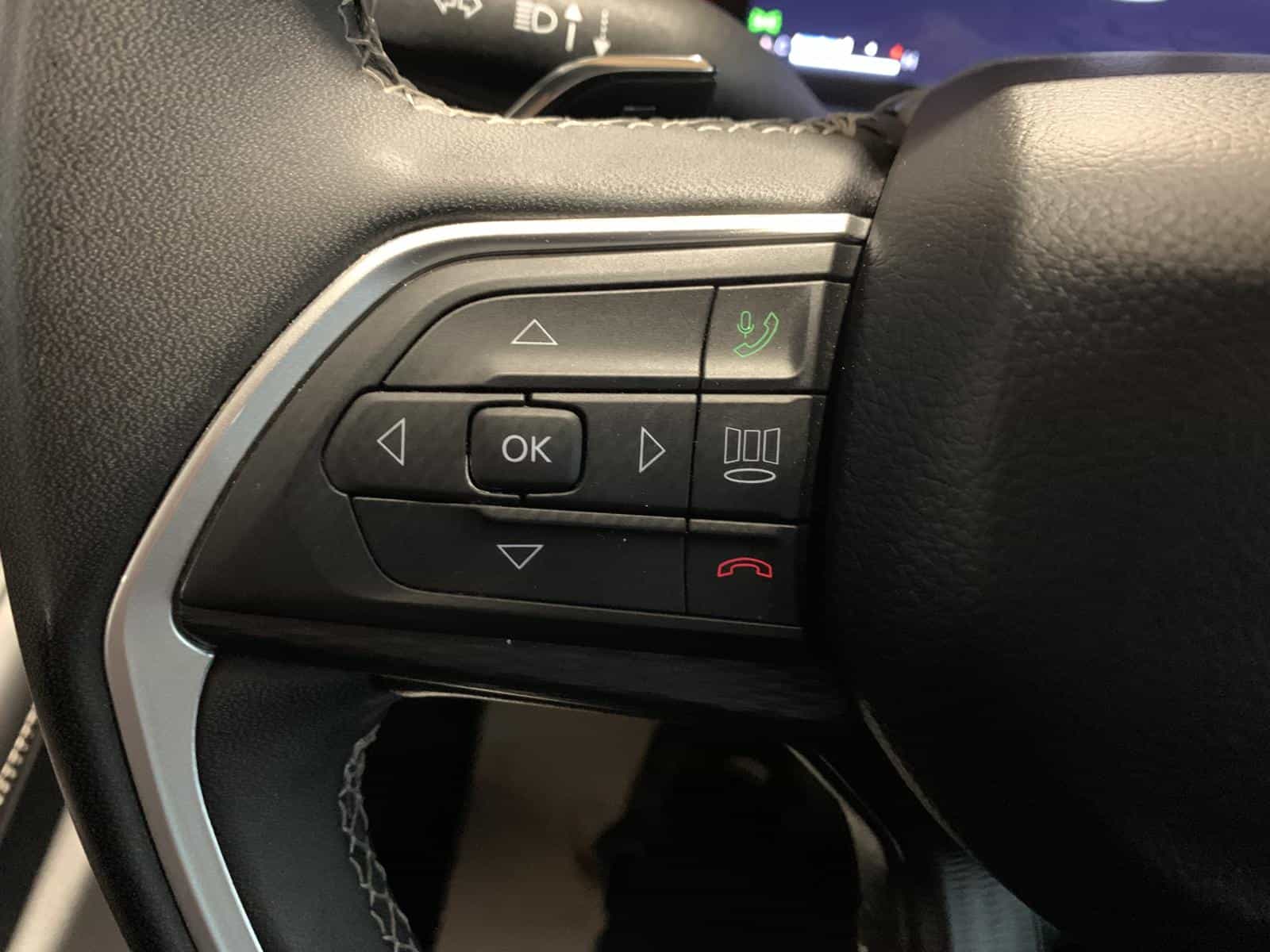 2023 Jeep GRAND CHEROKEE LAREDO/ALT Laredo - Image 19