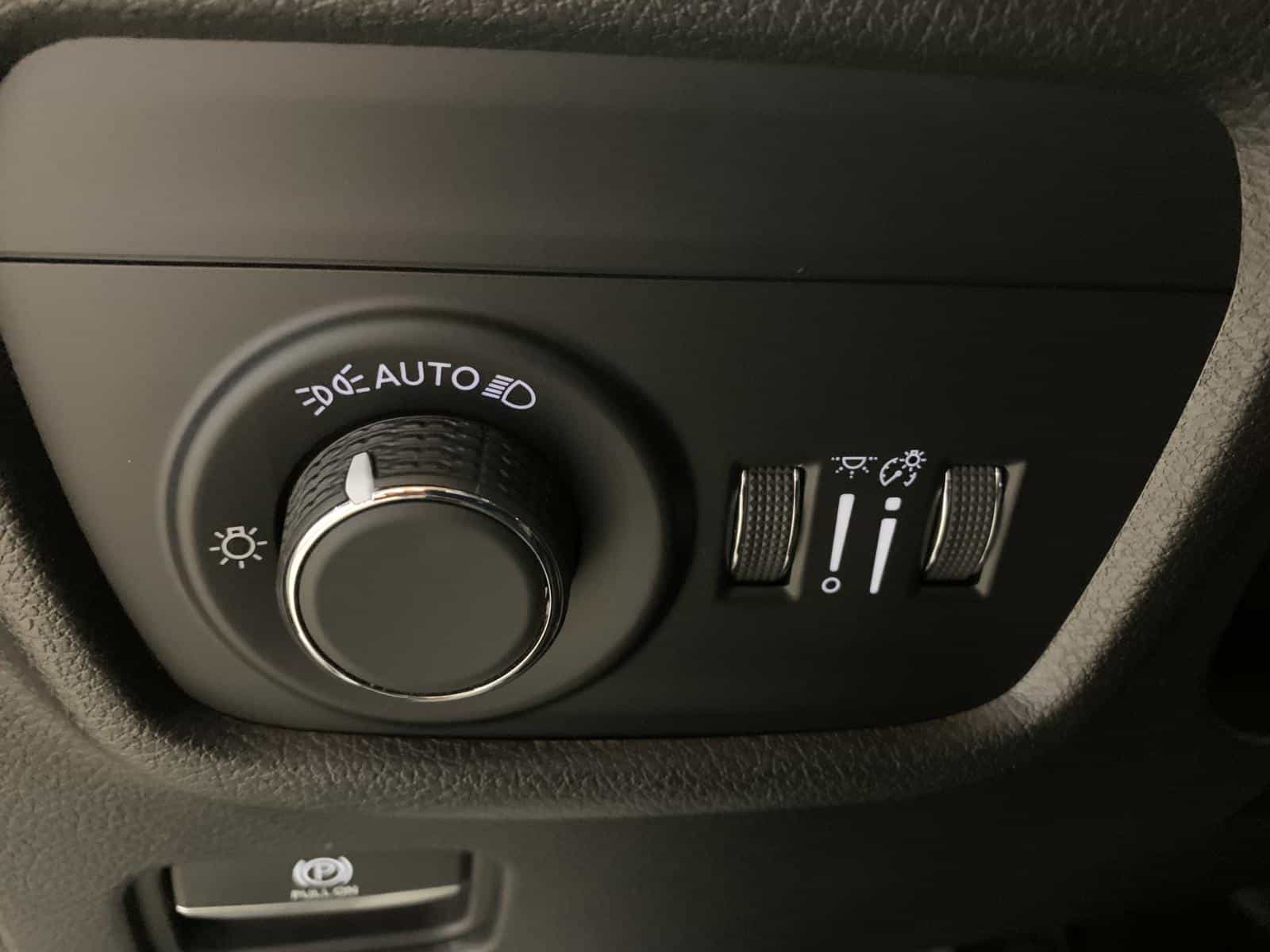 2023 Jeep GRAND CHEROKEE LAREDO/ALT Laredo - Image 21