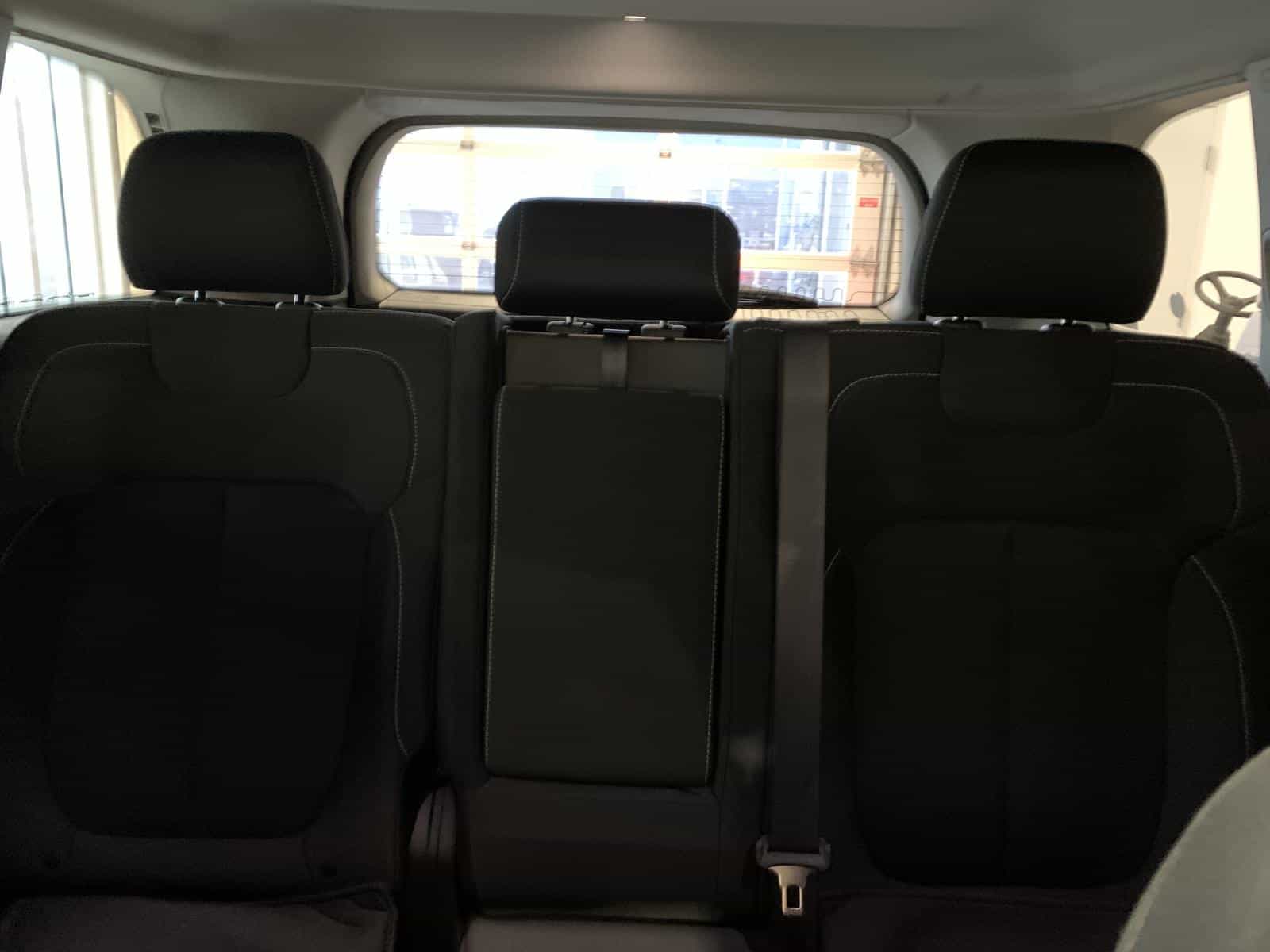 2023 Jeep GRAND CHEROKEE LAREDO/ALT Laredo - Image 24