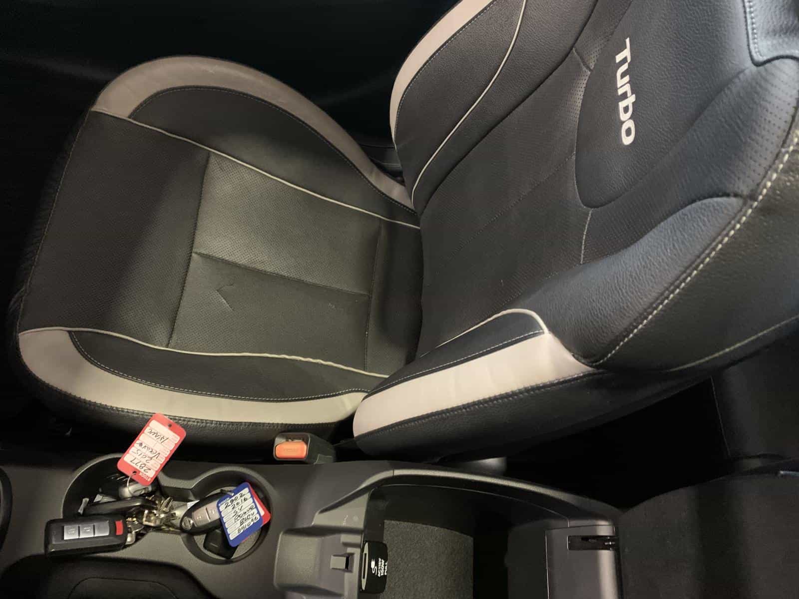 2015 Hyundai Veloster Turbo Turbo - Image 21