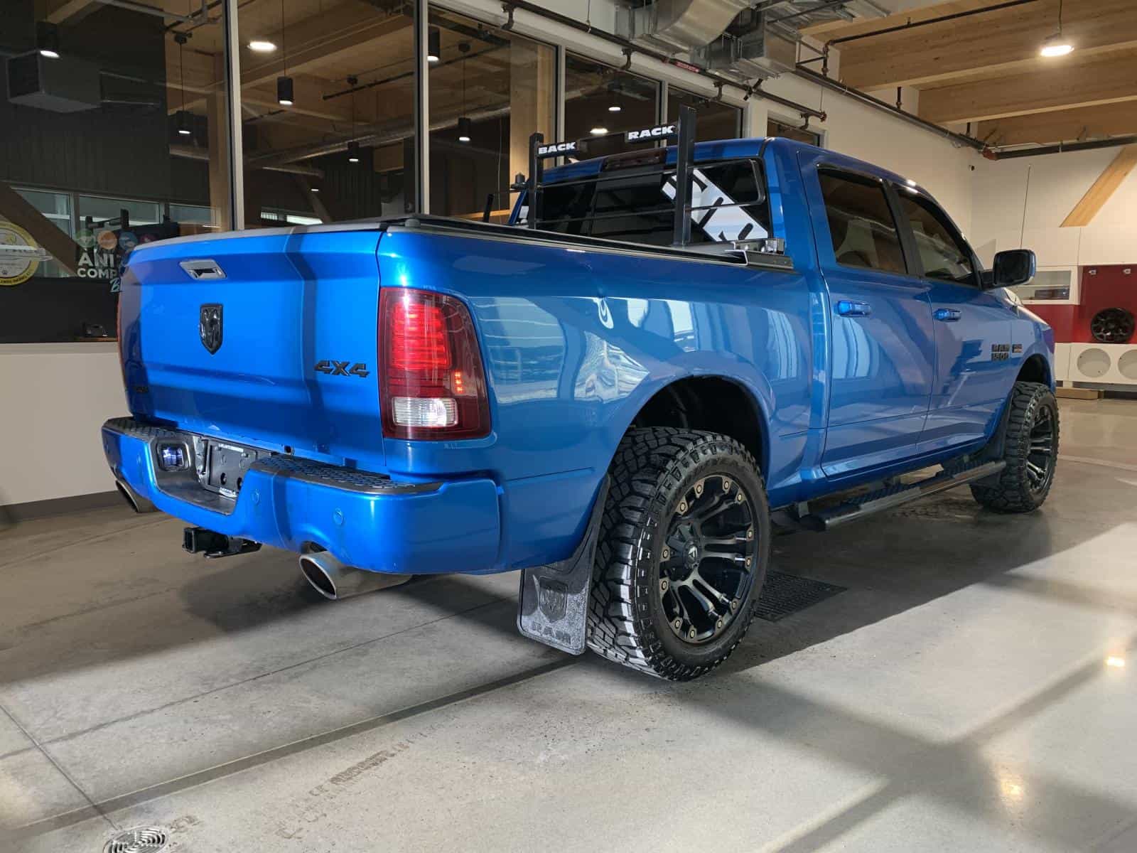 2018 RAM 1500 Sport - Image 3
