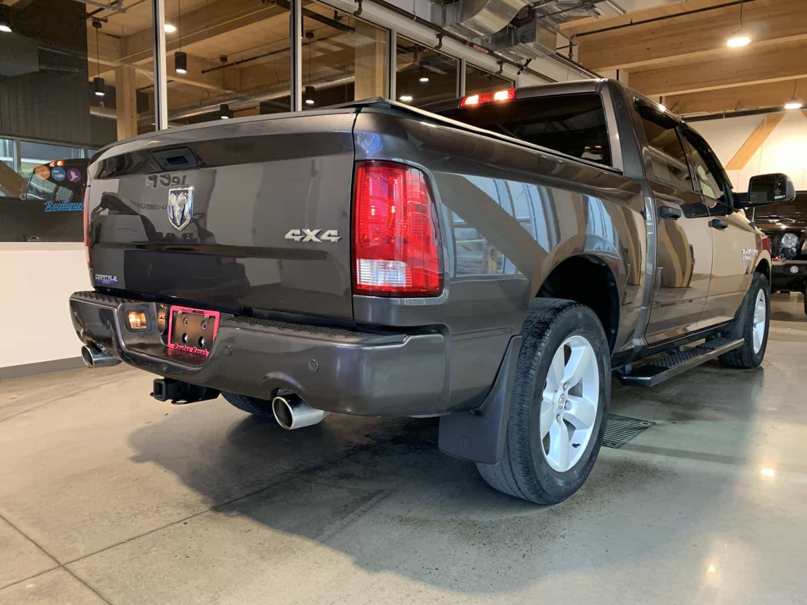 2022 RAM 1500 Classic Express - Image 3