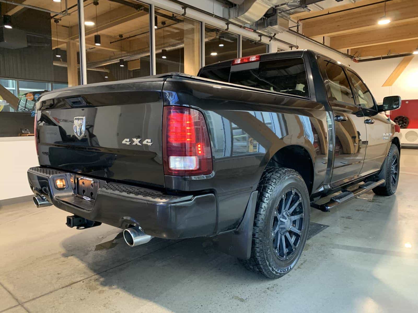 2017 RAM 1500 Sport Sport - Image 3