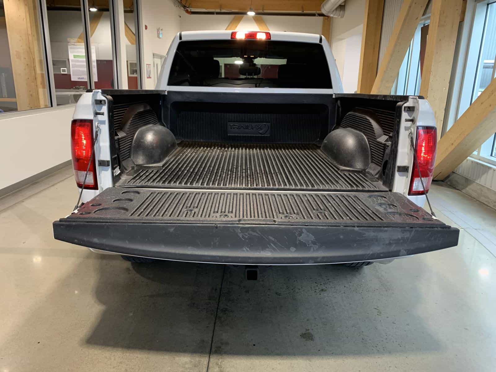 2023 RAM 1500 CLASSIC SLT SLT - Image 10