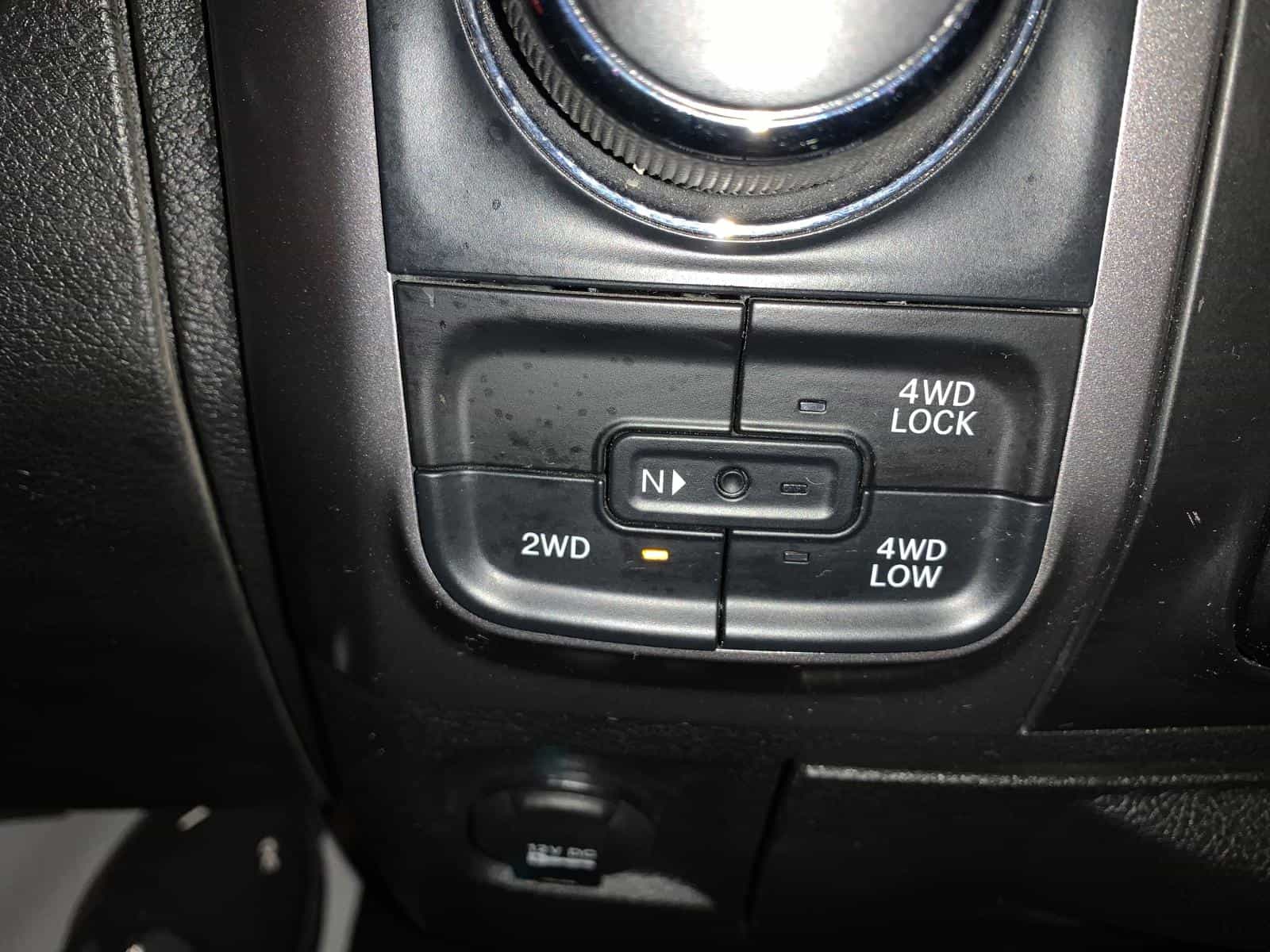 2023 RAM 1500 Classic SLT - Image 17