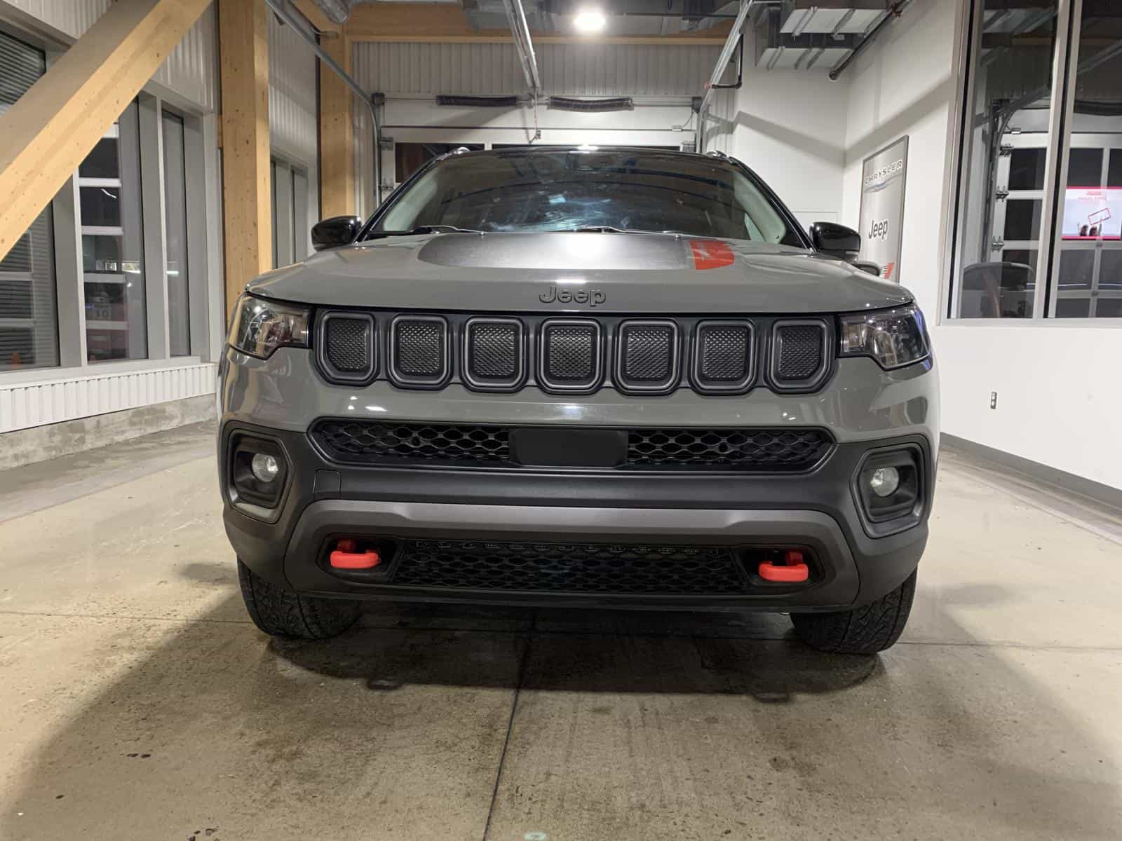 2022 Jeep Compass Trailhawk - Image 5