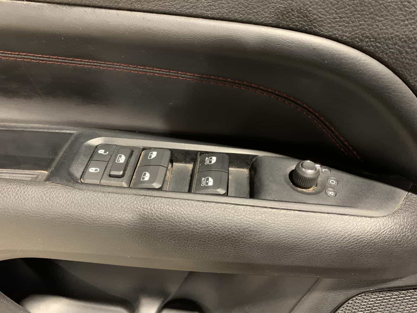 2022 Jeep Compass Trailhawk - Image 24