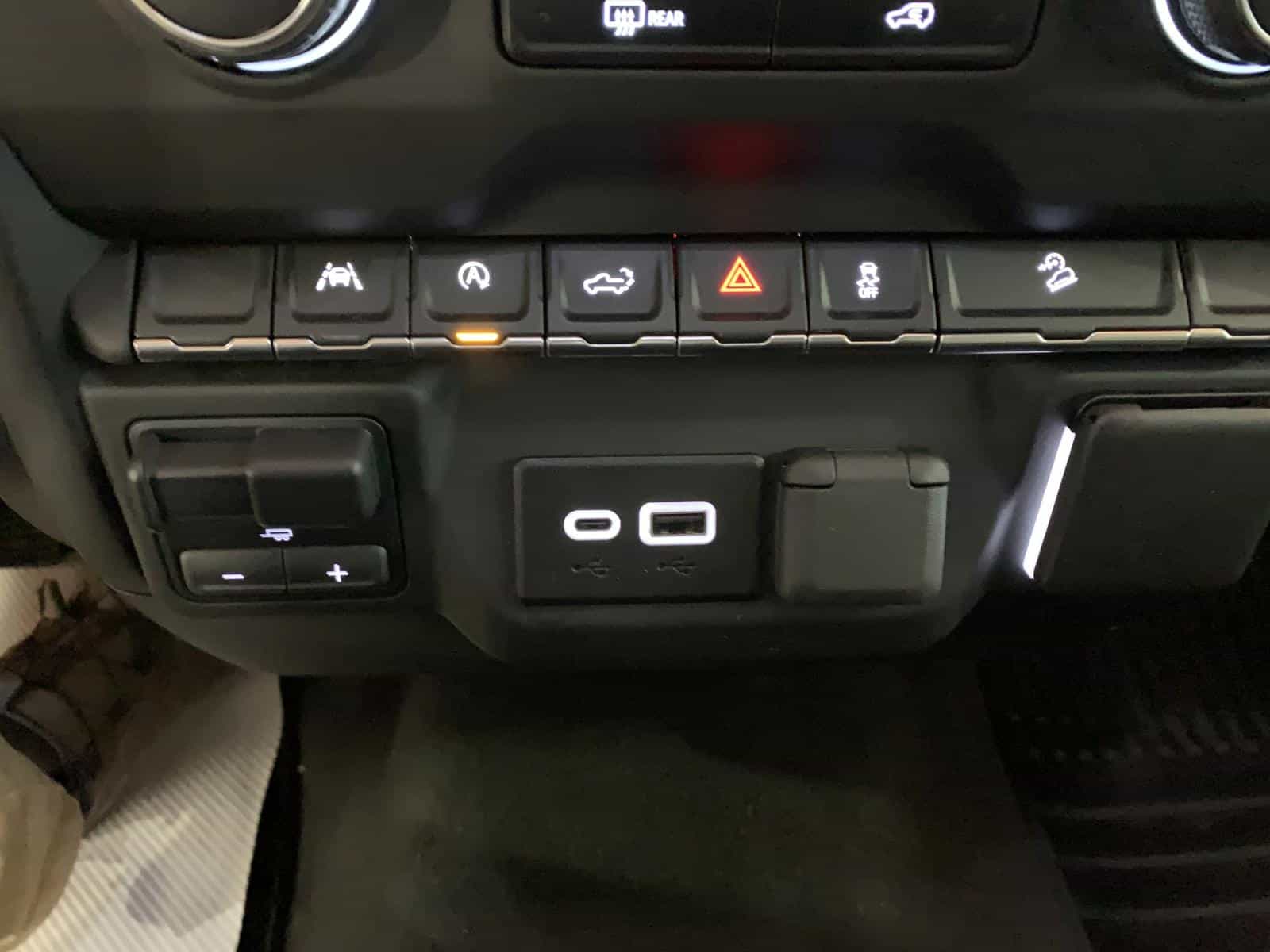 2024 Chevrolet Silverado K1500 Trail Cus Custom Trail Boss - Image 18