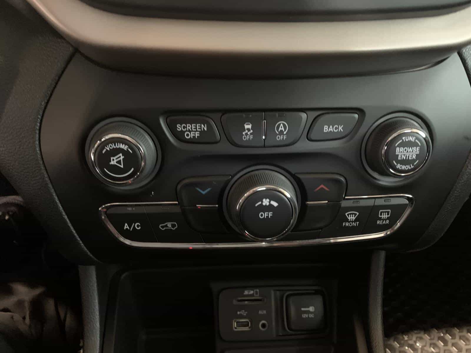 2016 Jeep Cherokee S Sport - Image 14