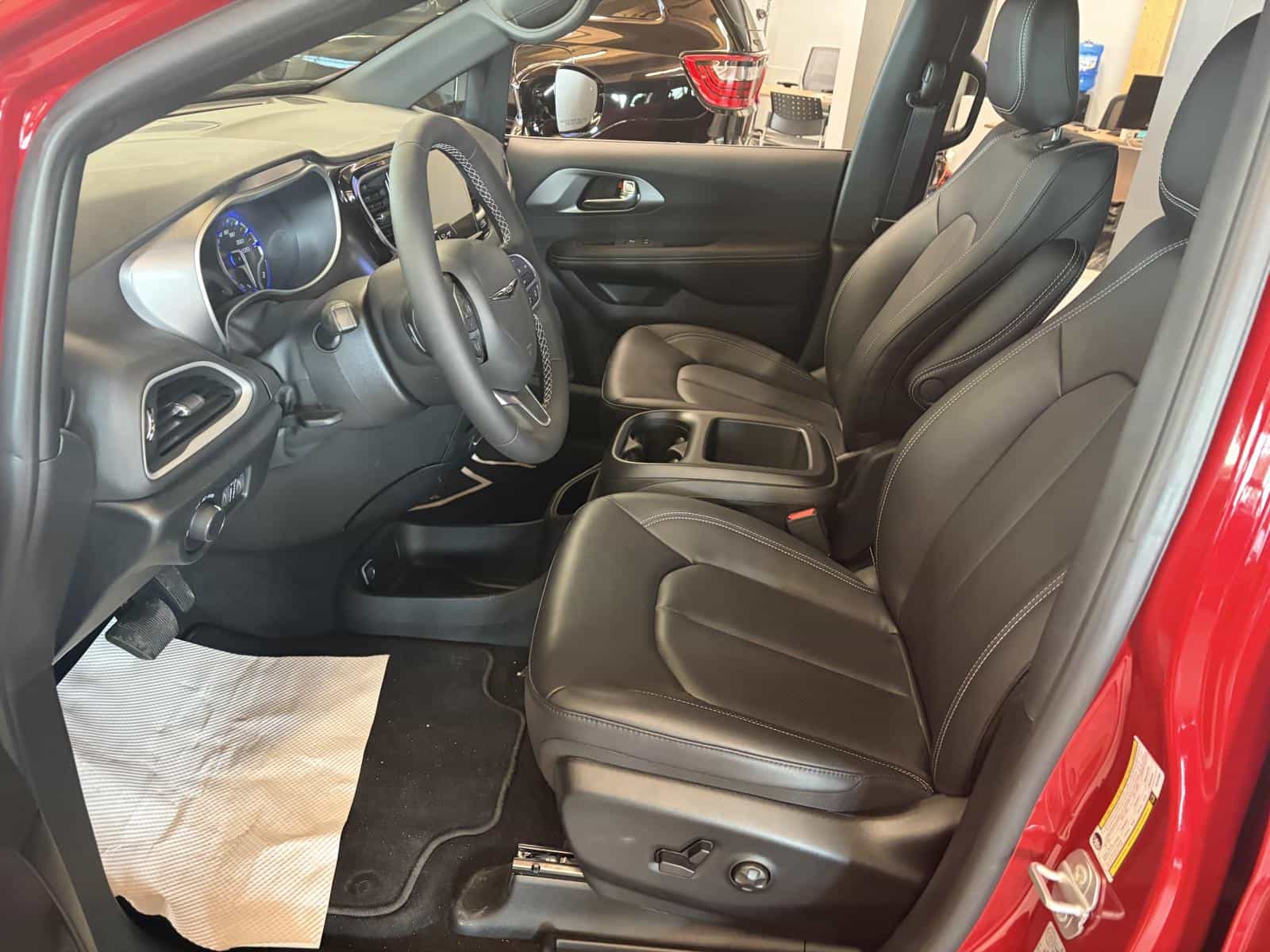 Image 10 Chrysler Grand Caravan SXT 2026