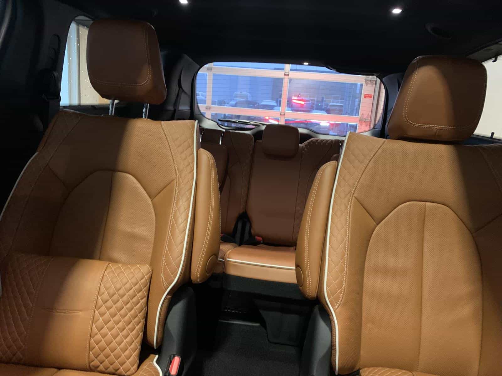 2024 Chrysler Pacifica Pinnacle PHEV - Image 27