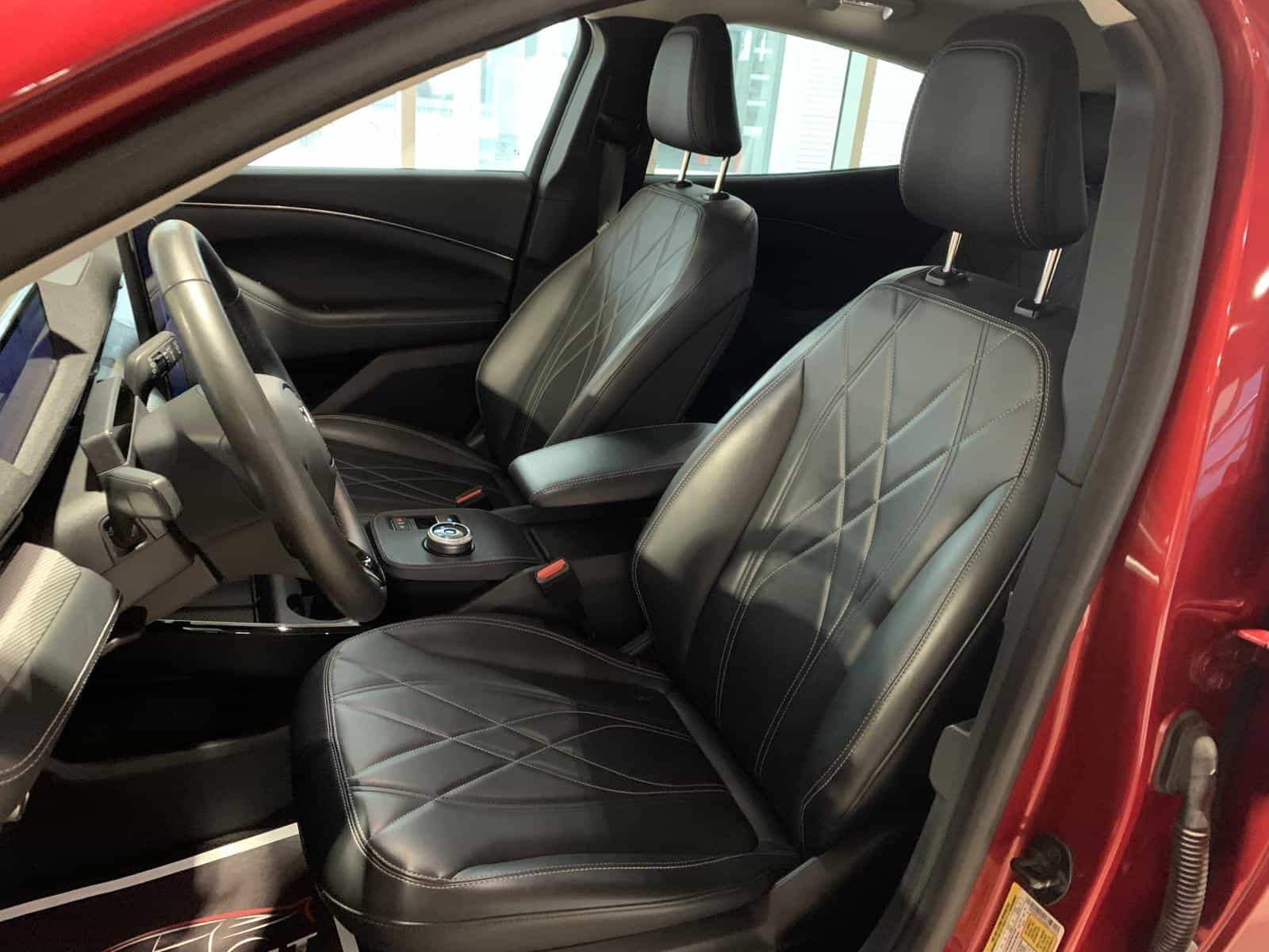 2021 Ford Mustang Select - Image 12