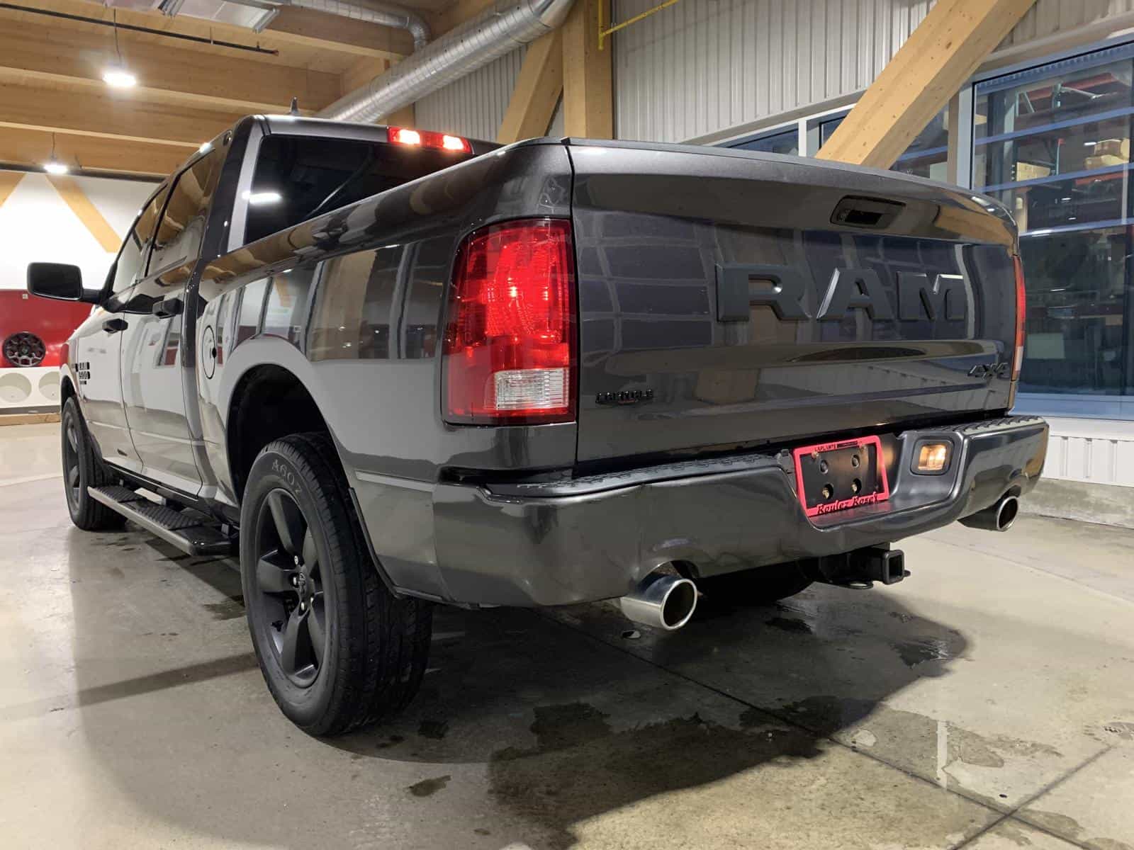 2019 RAM 1500 CLASSIC TRADESMAN Express - Image 2