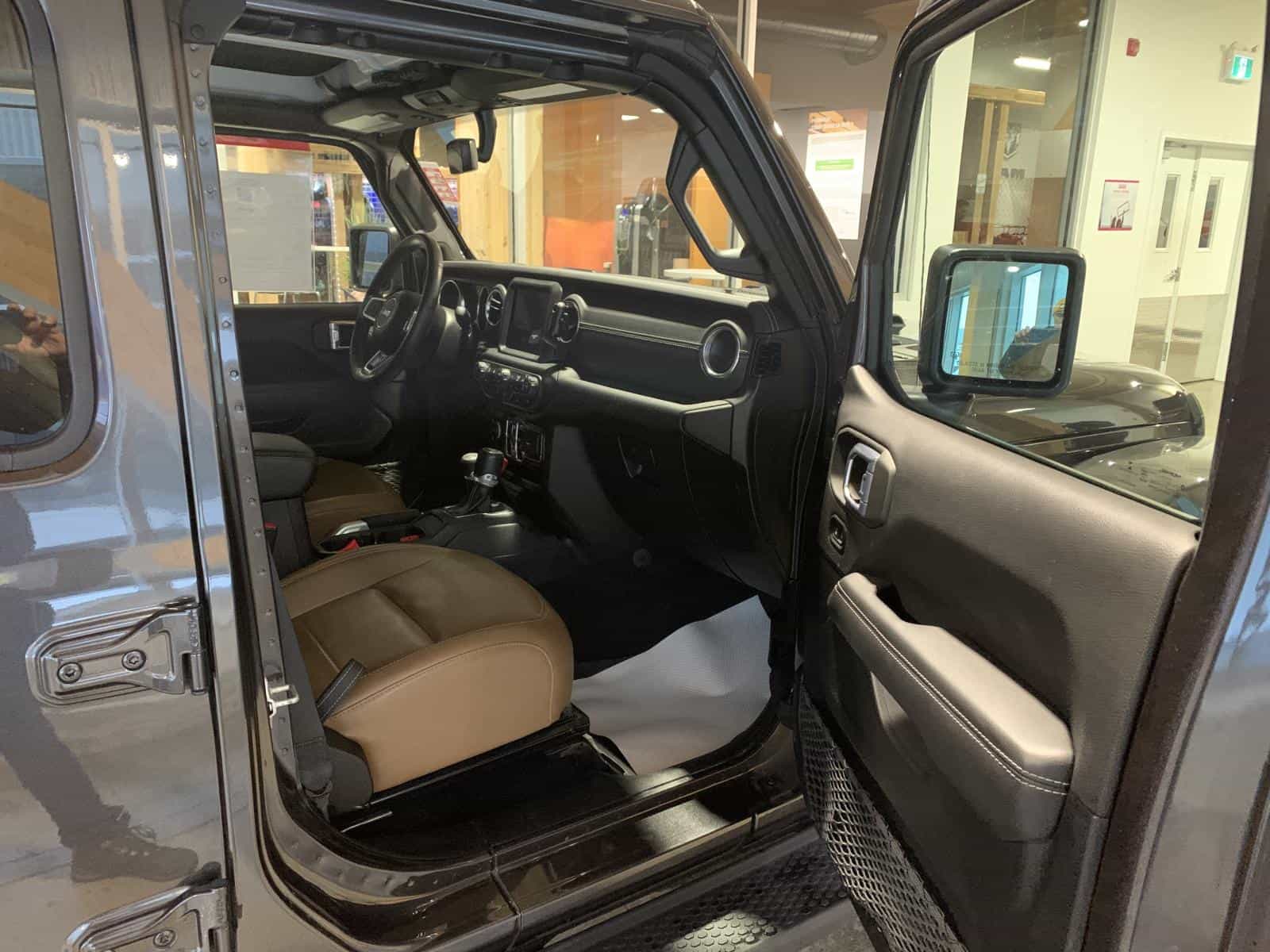 2021 Jeep WRANGLER UNLIMITED SAHARA 4xe Unlimited Sahara - Image 9